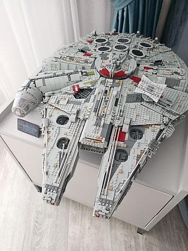 LEGO Star Wars – Millennium Falcon (UCS üslubunda böyük ölçülü model) — 1