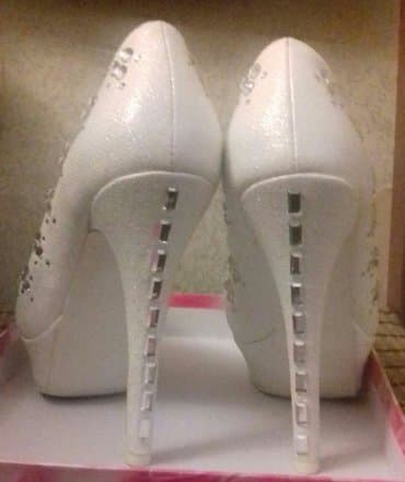 белые туфли новые: Туфли, Размер: 39, цвет - Белый, Б/у — 3