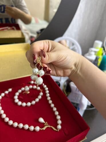 merkezi univermaq qizil: Dəstə daxildir: Üzük, 585 Əyar, 6 g — 2