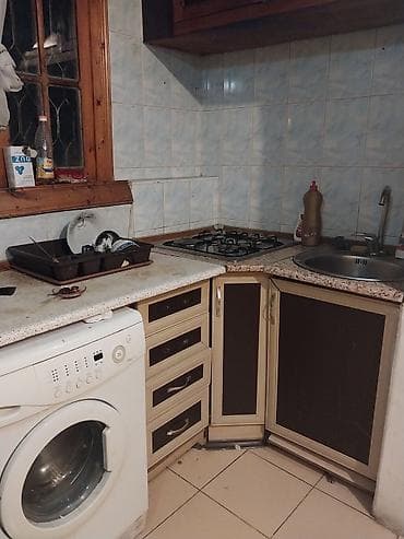 Mənzillər: Kirayə üçün 2 otaqlı mənzil (mebellə) - Yataq otaqları: 2 ədəd. Hər — 4