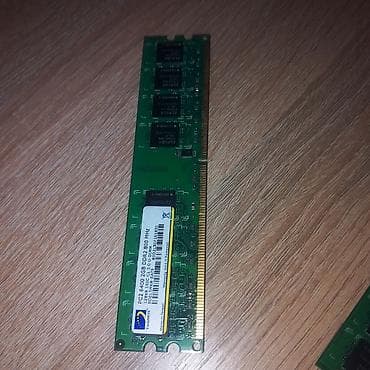 2 GB ramlardı DDR2 TWİNMOS markasına aiddir 2 si birlikdə 35 AZN made — 3
