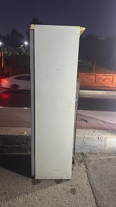 Kommersiya tipli vitrinalı soyuducu - Şüşə qapılı, tək kameralı — 2