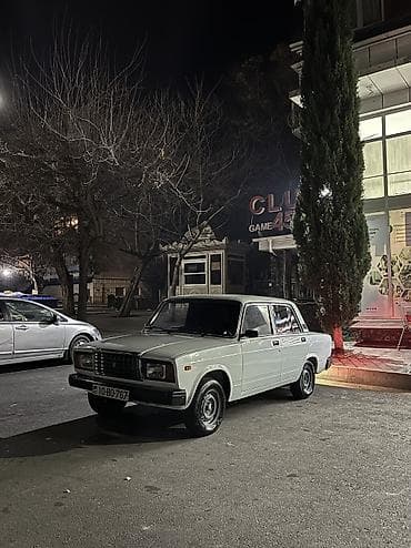kiredit maşınlar: VAZ (LADA) 2107: 1.6 l | 2002 il 90000 km Sedan — 1