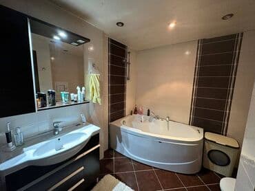 8 mkr kohne tikili: Xətai, Metro Xətai 4 dəq məsafə piyada, 16.7 mərtəbə, 2 otaq qanuni — 7