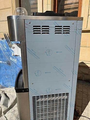 Оборудование для мойки: Məhsul: Yumşaq dondurma aparatı (floor-standing) Xüsusiyyətlər: - 3 — 3