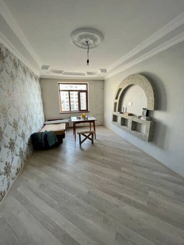 ehmedlide ev satilir: 3 otaqlı, Yeni tikili, m. Əhmədli, 80 kv. m — 2