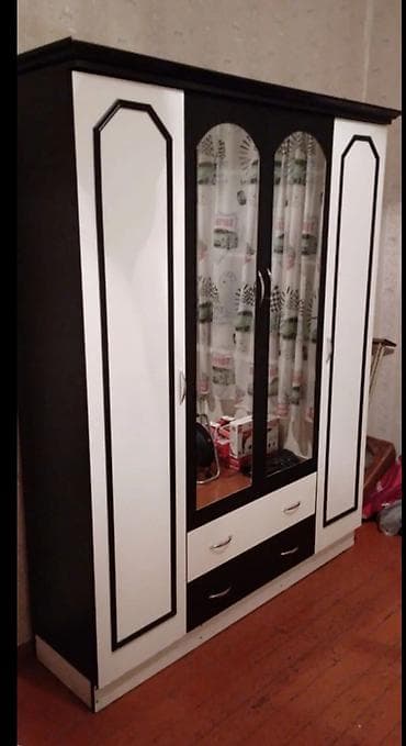 Yeni, 4 qapılı, Güzgülü, Qara, Taxta, Açılan, Düz dolab
