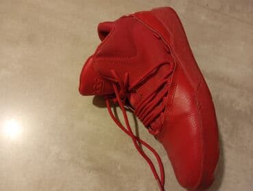 i̇dman üslubunda kişi vetrovkaları: Kiwi ayaqqabisi — 1