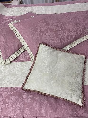 xalca qedimi: Dəstə daxildir: - Pakrıval - 3 ədəd yastıq - 3 ədəd yastıq üzü — 2