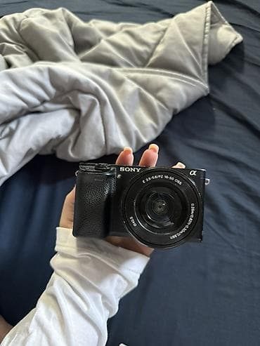 osmo mobile 6: Sony Alpha a6300 güzgüsüz fotoaparat + E PZ 16–50mm f/3.5–5.6 OSS — 1