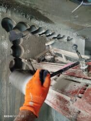 Sifarişlə əl işləri: #Betonkesme #betondeşmə Beton kubik kərpic - dən kəsim deşim — 12