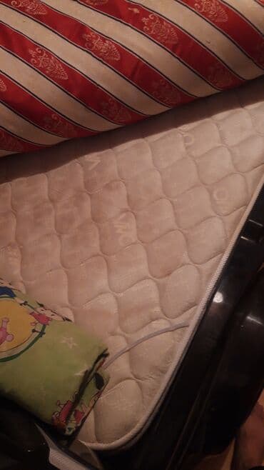 işlənmiş seyflər: Oğlan və qız üçün, İşlənmiş, Maşın-çarpayı — 2