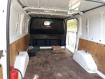 turbo az ford transit 8 1: Ford Transit yük furgonu - Kuzov: ağ rəng, iki arxa qapı tam açılan — 2