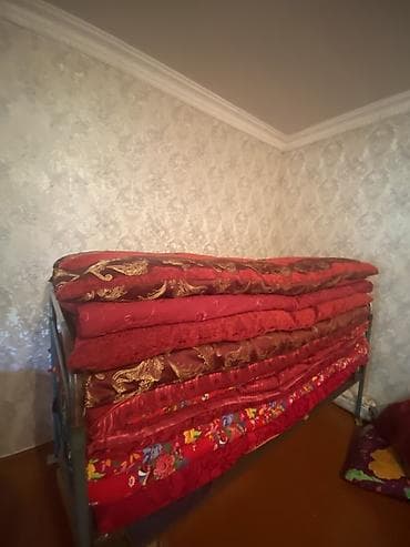 ucuz taxta: Qırmızı rəng tonlarında ənənəvi döşək dəsti - Növ: Ənənəvi pambıq — 2