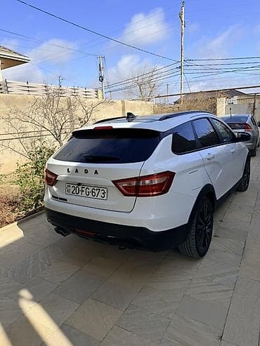 lalafo teker satisi: LADA Vesta Cross, ağ rəng, avtomatik transmissiya. Xüsusiyyətlər: - — 7