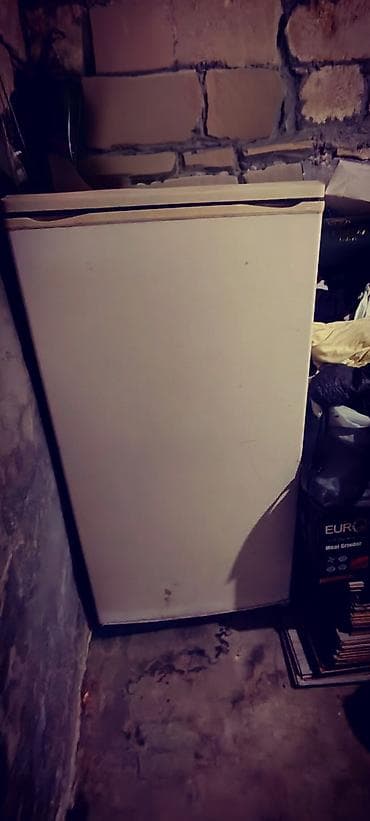 philips xenium x331: Kompakt bir qapılı soyuducu - Rəng: ağ - Kompakt ölçü: mətbəx — 1