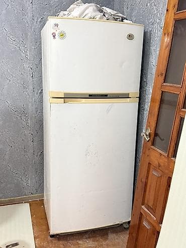 2 qapılı Atlant Soyuducu Satılır, rəng - Ağ, Təkərli