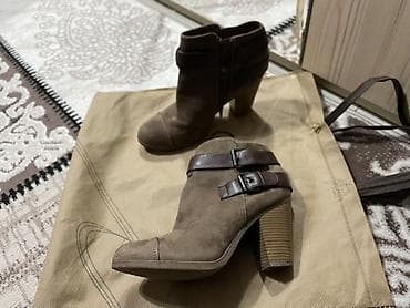 rezin botlar: Qadın botları – dabaqlı, tokalı - Model: qısa boğazlı bot - Rəng — 3