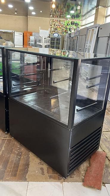 Qara korpuslu, şüşə vitrinli soyuducu vitrininq (şirniyyat/çəkmə