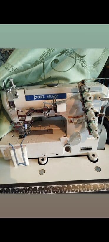 corab toxuyan masinin qiyməti: Tikiş maşını 
İnterlok 
Qiyməti 550m — 1