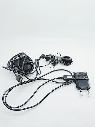 Köhnə Samsung modelləri üçün orijinal qulaqlıq və şarj adapterləri — 1