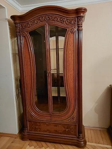 islenmis skaf: Klassik üslubda vitrin şkaf - Material: təbii ağac əsaslı, yüksək — 1