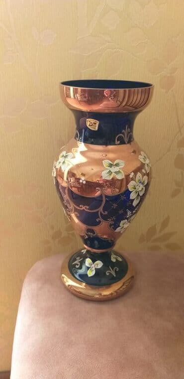 ad günü dekoru: Vaza bogema coxdan alinib . Yaxsi veziyyetdedi — 2