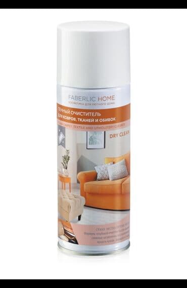 Xüsusi təmizləyici kompozisiya bol köpük yaradır, liflərə dərindən