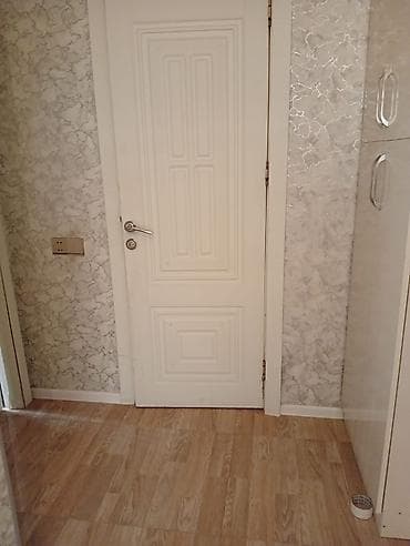 Ağ rəngli daxili otaq qapısı - Material: MDF əsaslı, hamar boya