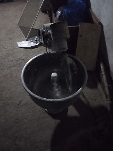 kafe ucun avadanliq: Sənaye tipli xəmirtökən/qarışdırıcı (planetar tipə oxşar) — 2