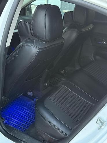 07 fara: Chevrolet Cruze: 1.4 l | 2013 il 224 km Sedan — 6