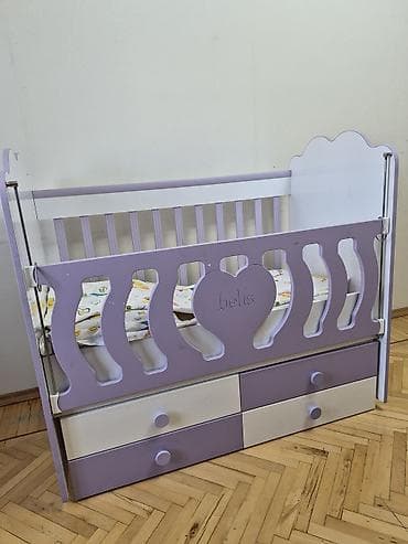 Для девочки и мальчика, Б/у, Четырехугольная, Колыбель, Без бортиков, С матрасом, С механизмом качания