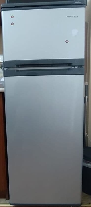 kredit soyuducu: İşlənmiş 2 qapılı Beko Soyuducu Satılır, rəng - Gümüşü — 1