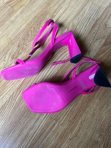 женские босоножки на танкетке: Bershka qadın sandaleti - Rəng: parlaq fuşya/çəhrayı - Model — 2