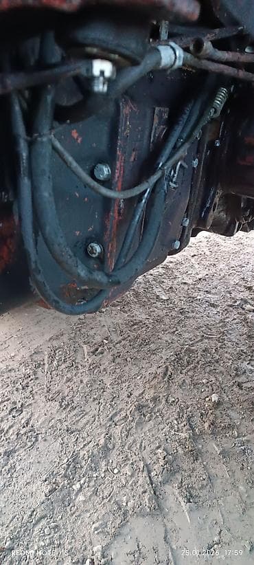 şin və disklər: Belarus MTZ traktoru - Güclü dörd silindrli dizel mühərrik - Ön və — 7