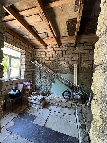 mida evlərin qiyməti: Maştağa kirov dairesinde 128 nömreli məktəbin yaxınlığı 63000azn — 9