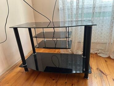 TV altlığı: İşlənmiş, Düz TV altlığı, Polkalı, Şüşəli — 1