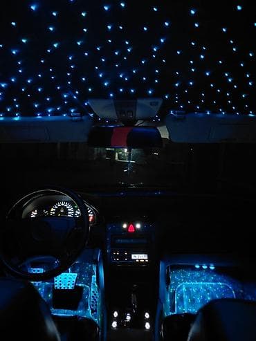 mercedes e class: Mercedes-Benz C-sinfi sedan (W202) – qara rəng. Texniki və dizayn — 7
