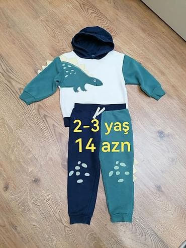 комплект: Uşaq dəstləri 2-3 dəfə geyinilib eyni təzə kimidi Qiymətinden çox — 2
