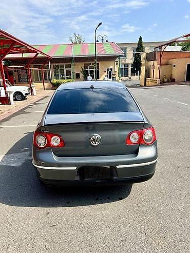 statır: Volkswagen Passat: 1.8 l | 2008 il Sedan — 5