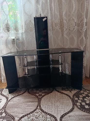 alfemo mebel: Düz TV altlığı, Polkalı, Şüşəli — 1