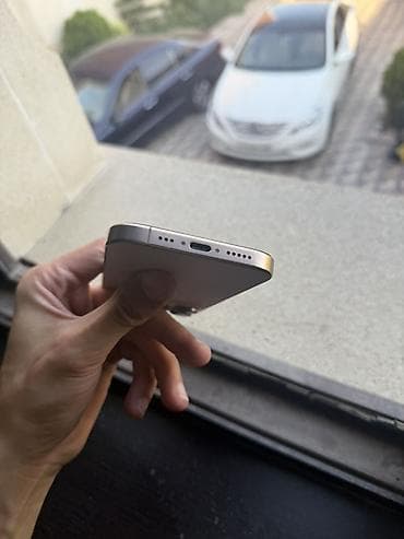 adapter apple: IPhone 16 Pro, 128 GB, Desert Titanium, Zəmanət, Simsiz şarj, Face ID — 4