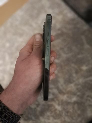 macbook pro m1 pro: IPhone 13 Pro, Alpine Green, Face ID — 5