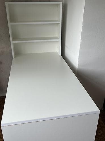 Künc masa, Stulsuz, Polkalı, Siyirməli, Sadə laminat — 1