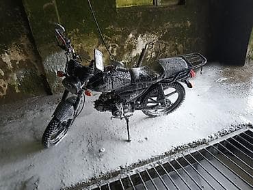 ij planet 5: Moped/motorsiklet – “M 50” (50cc) - Rəng: qara - Həcmi: 80 sm³ (M50 — 6