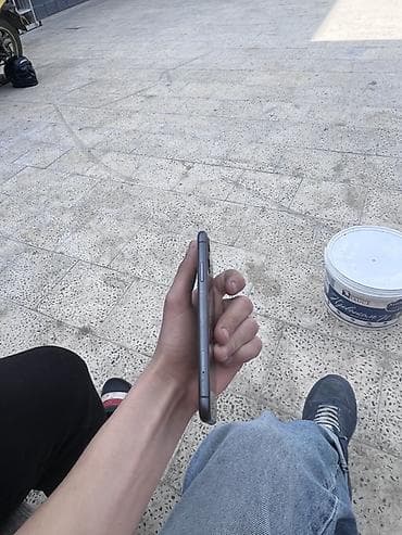 IPhone 11, 64 GB, Qara