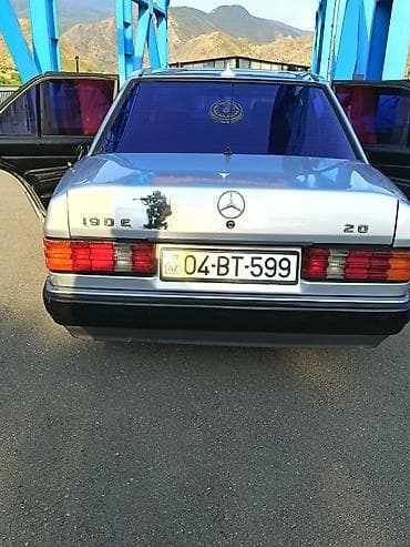 belarus 82 3: Mercedes-Benz 190 (W201): 2 l | 1992 il Sedan — 1