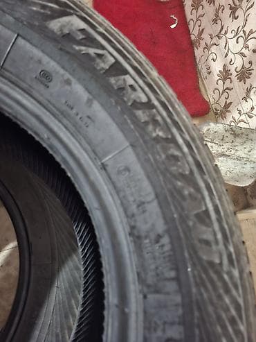 Su nəqliyyatı: Şin 265 / 65 / R 17 — 2