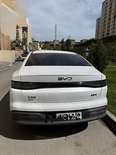 diski 17: BYD Qin Plus DM-i plug-in hibrid sedan Xüsusiyyətlər: - Ban növü — 3