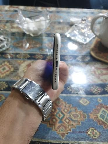 IPhone 11, 128 GB, White Titanium, Face ID — 6